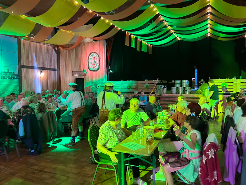 Seniorenwiesn in Grossenhain - &copy;Eberhardt TRAVEL