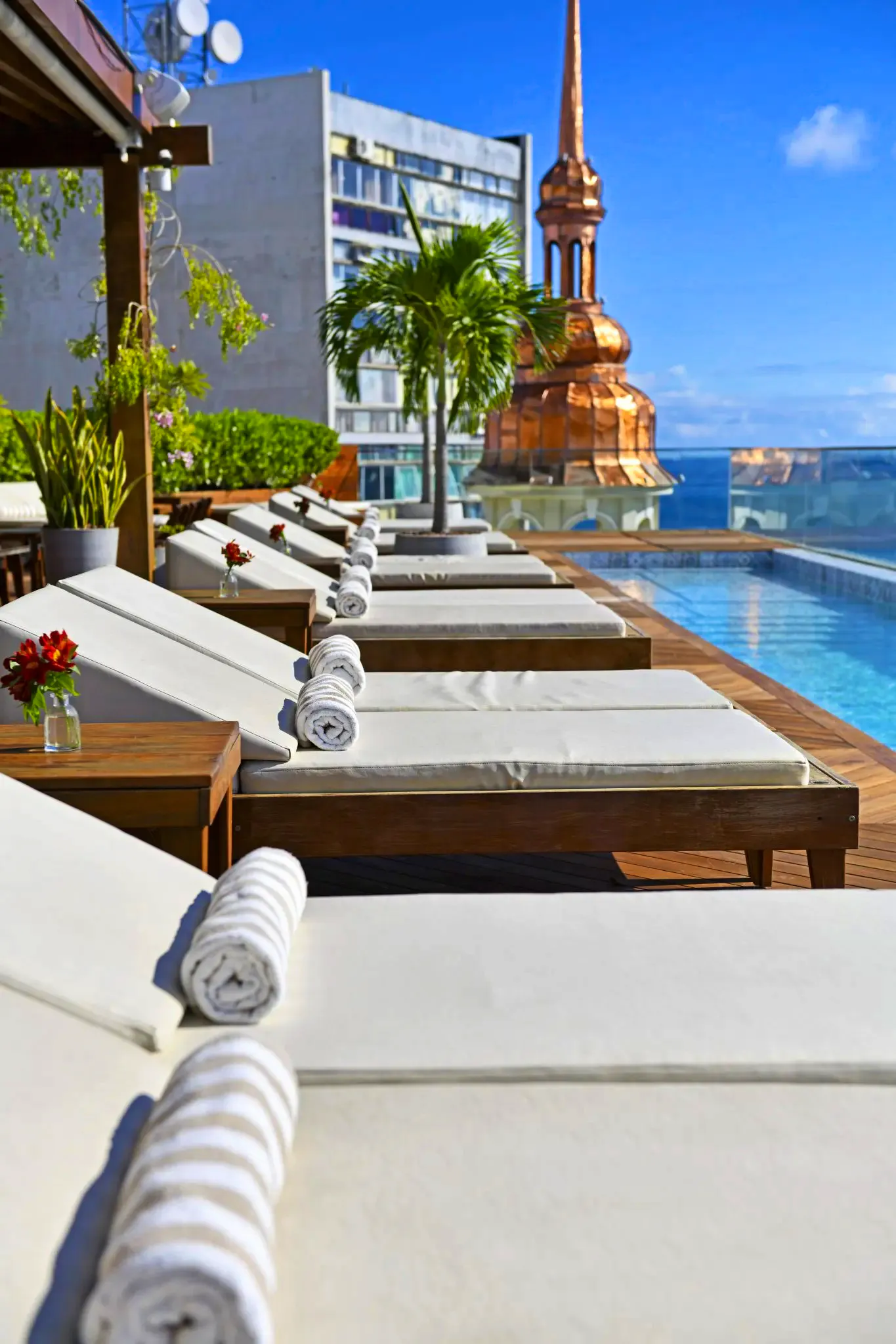 Fera Palace Hotel - Pool&nbsp;&ndash;&nbsp;&copy;&nbsp;Fera Palace Hotel