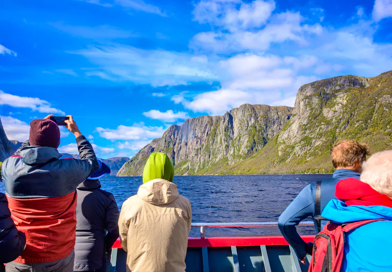 Bootsfahrt im Western Brook Pond - &copy;Michael Connor Photo - stock.adobe.com