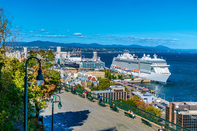 Blick von der Terrace Dufferin auf den Hafen von Quebec City - &copy;Nicola - stock.adobe.com