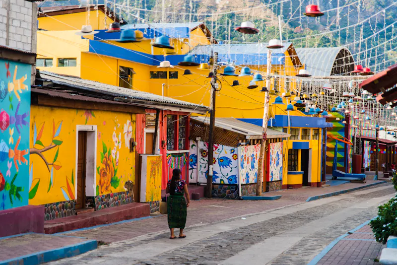Straßen von San Juan La Laguna am Atitlán-See - &copy;Rosemary - stock.adobe.com
