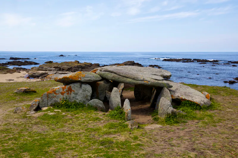 Dolmen von La Planche à Puare, Île d'Yeu - &copy;fannyes - stock.adobe.com