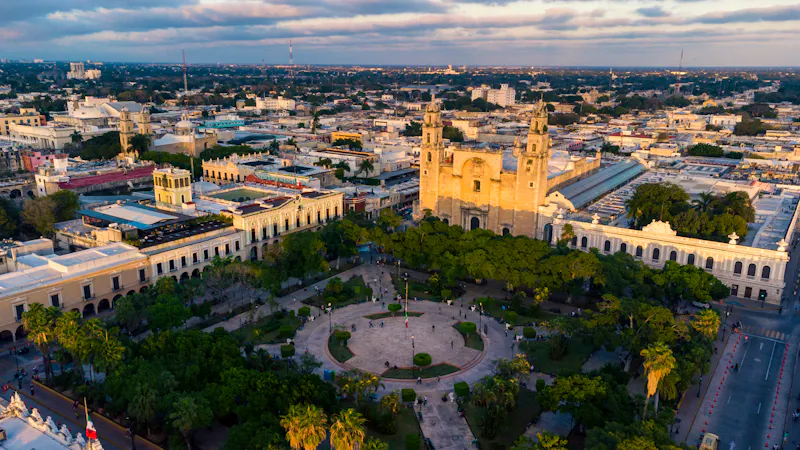 Die Kathedrale von Mérida bei Sonnenuntergang - &copy;Doug - stock.adobe.com