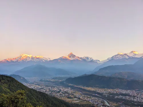 Sonnenaufgang Annapurna-Massiv, Pokhara  &ndash; &copy; Teresa Rumpel - Eberhardt TRAVEL