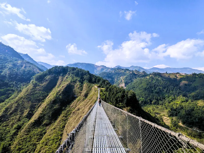  Hängebrücke auf dem Weg von Lumbini nach Pokhara, Nepal - &copy;Teresa Rumpel - Eberhardt TRAVEL