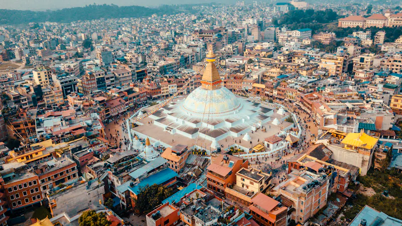 Blick auf die Stupa von Bodhnath, Kathmandu - &copy;Raimond Klavins - stock.adobe.com