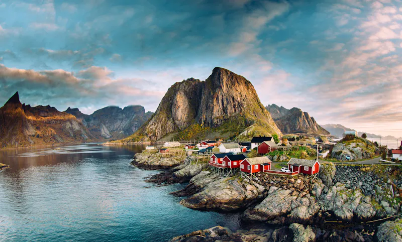 Norwegisches Fischerdorf auf den Lofoten  - &copy;kriina2000 - stock.adobe.com