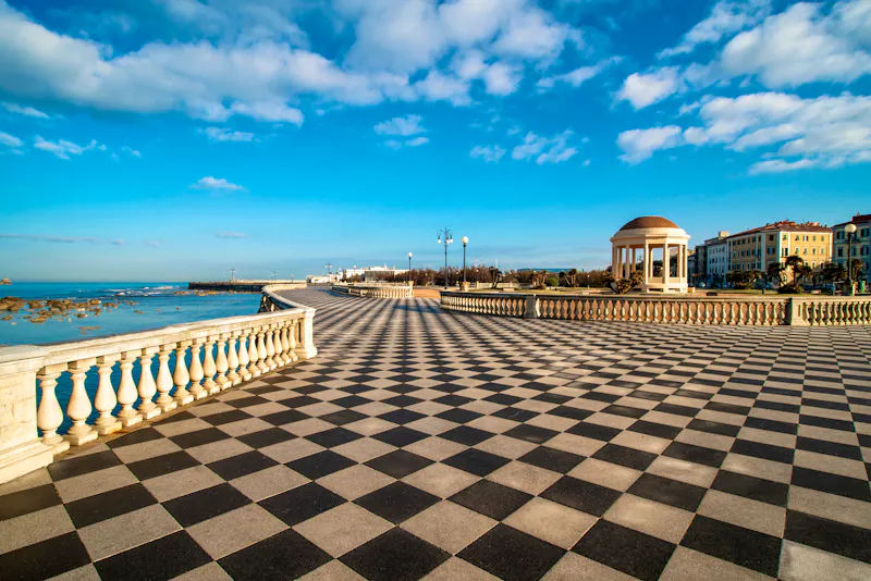 Die Terrasse Mascagni in Livorno - &copy;Andrea Tosi - stock.adobe.com