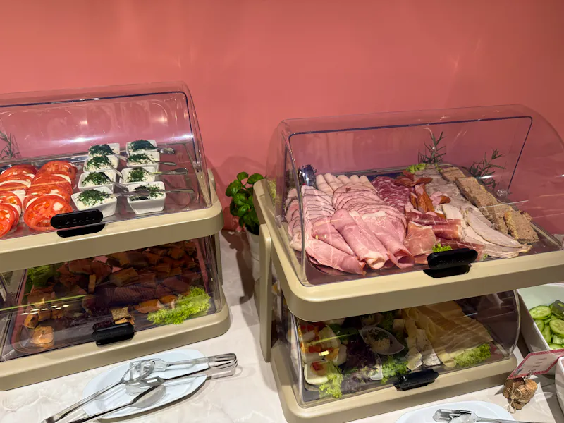 Buffet im Muselet Adults Only &ndash; &copy;Muselet Adults Only