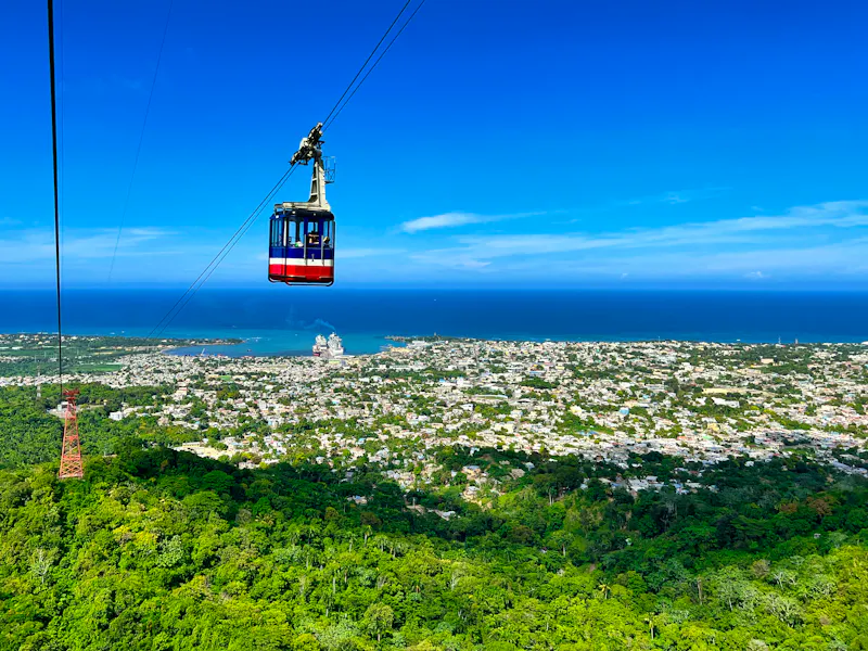 Seilbahn in Puerto Plata, Dominikanische Republik - &copy;esdelval - stock.adobe.com