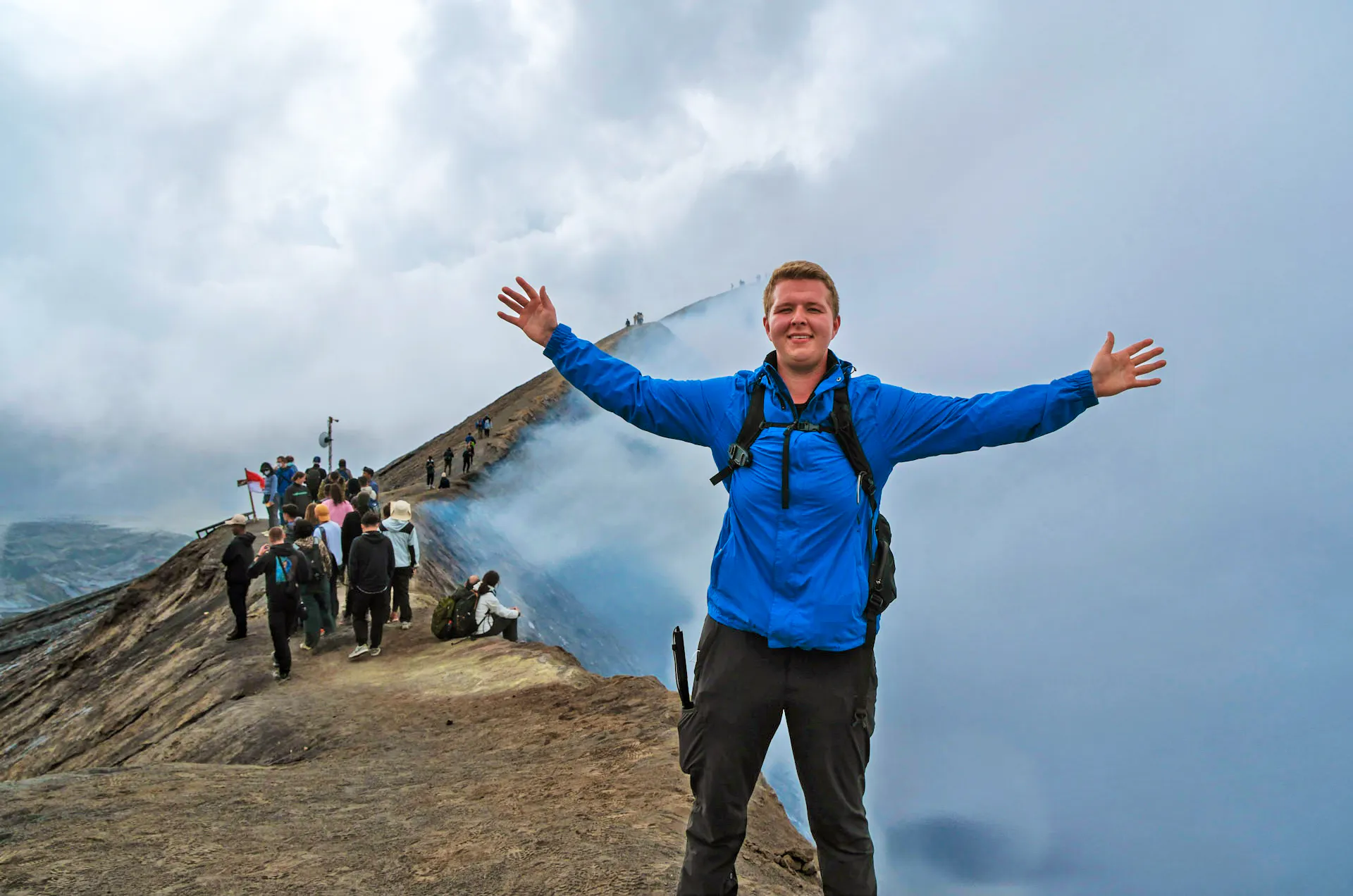 Sten Bernhardt am Vulkanrand im Bromo-Tengger-Semeru Nationalpark - Indonesien&nbsp;&ndash;&nbsp;&copy;&nbsp;Sten Bernhardt - Eberhardt TRAVEL