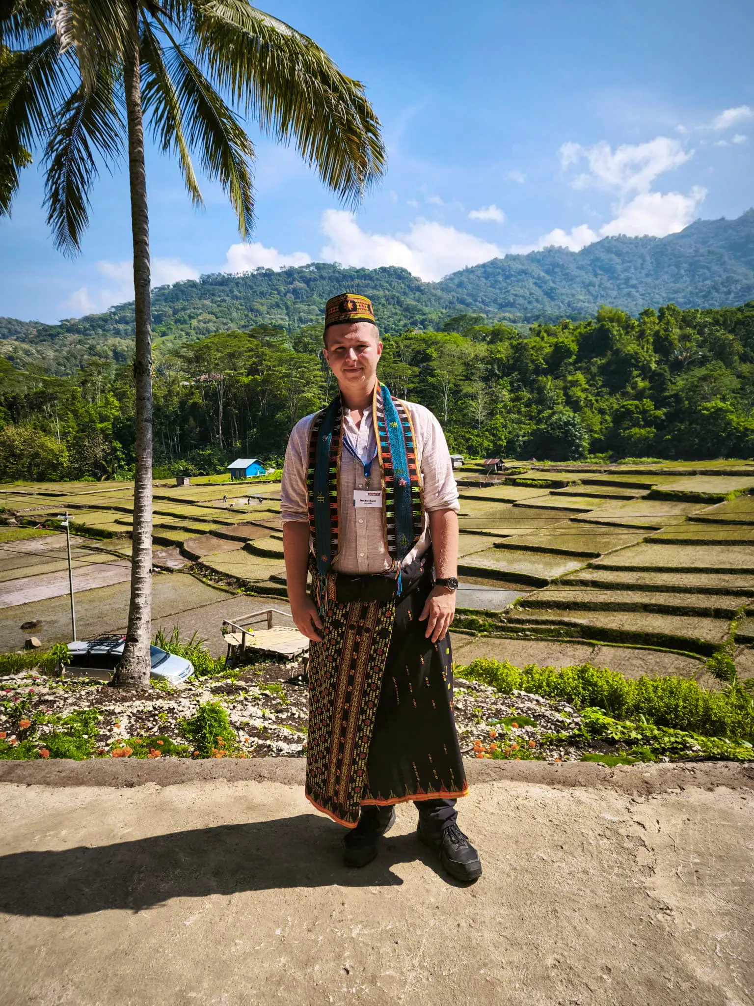 Sten Bernhardt in traditioneller Kleidung - Indonesien&nbsp;&ndash;&nbsp;&copy;&nbsp;Sten Bernhardt - Eberhardt TRAVEL