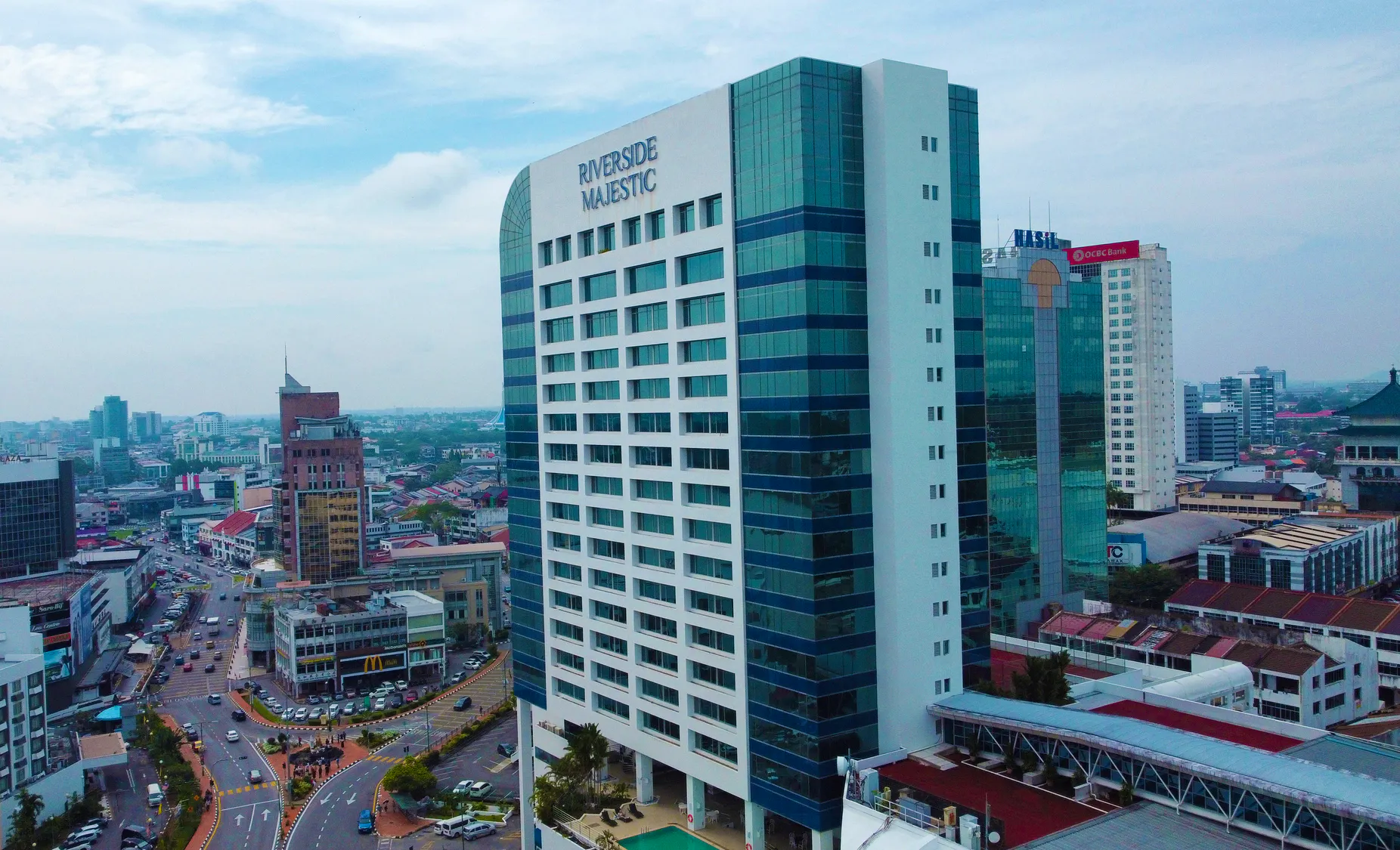 Riverside Majestic Hotel Puteri Wing in Kuching, Malaysia - Hotel von außen &nbsp;&ndash;&nbsp;&copy;&nbsp;Riverside Majestic Hotel Puteri Wing