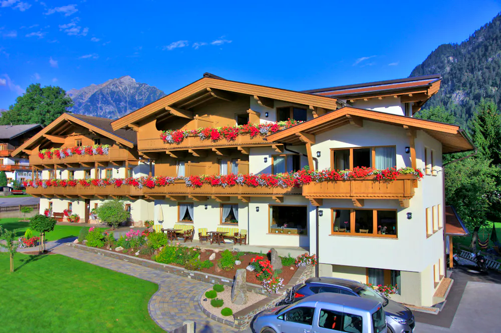 Hotel Marxenhof in Pertisau - Außenbild &ndash; &copy; Photographer:Erwin Sprenger