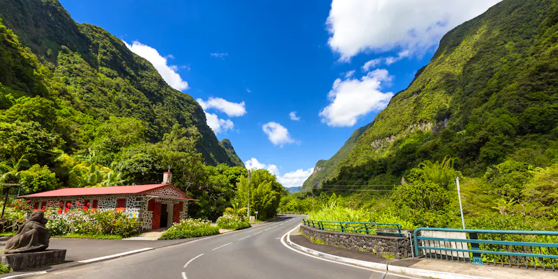 Straße nach Salazie auf La Réunion - &copy;A. Karnholz - stock.adobe.com
