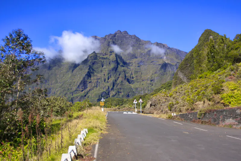 Straße bei Cilaos auf La Réunion - &copy;Pascal06 - stock.adobe.com