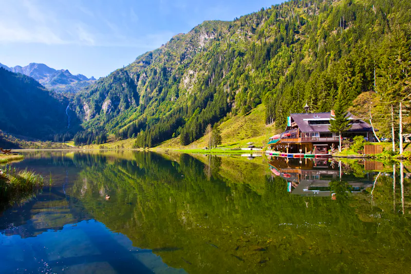 Herrliche Spiegelung am Steirischen Bodensee - &copy;christakramer - stock.adobe.com