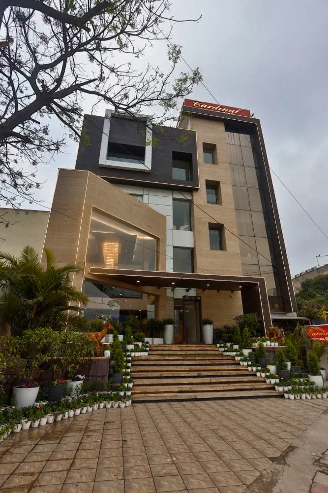 Cardinal Express OXMO (A unit of OXMO Hospitality LLP) in New Delhi, Indien - Hotel von außen &nbsp;&ndash;&nbsp;&copy;&nbsp;Cardinal Express OXMO (A unit of OXMO Hospitality LLP)