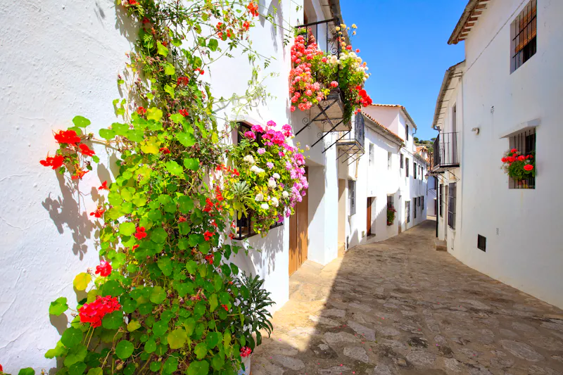 Weiße Gasse in Grazalema - &copy;aterrom - stock.adobe.com