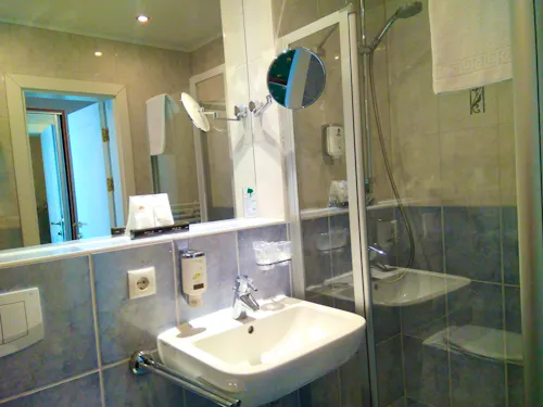 Alexa Hotel Göhren  - Zimmerbespiel &ndash; &copy; Alexa Hotel Göhren