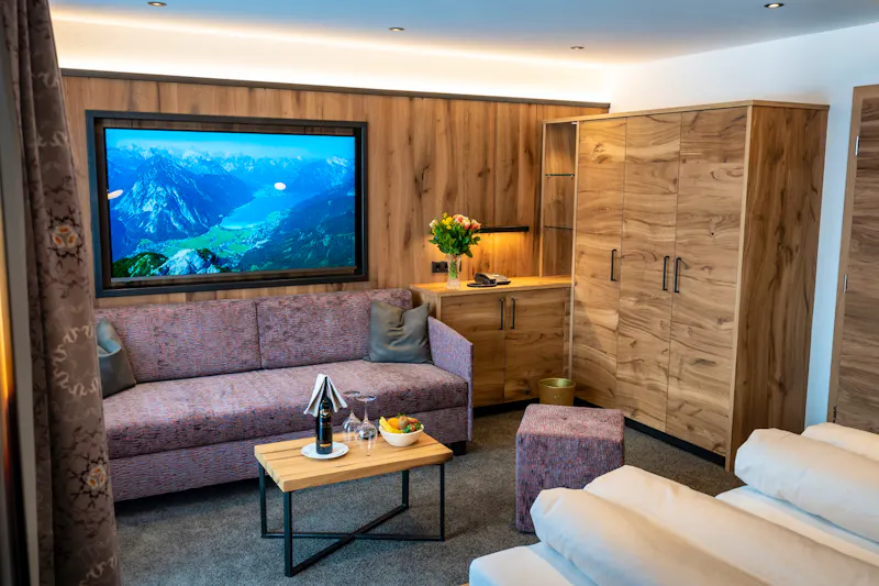 Huber Hochland in Maurach - Zimmerbespiel &ndash; &copy;Fabio Keck - Bergkult Productions
