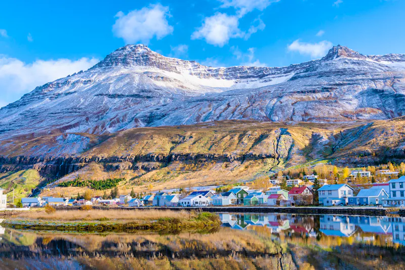 Seydisfjordur im Osten von Island - &copy;Jørgsson Photography - stock.adobe.com