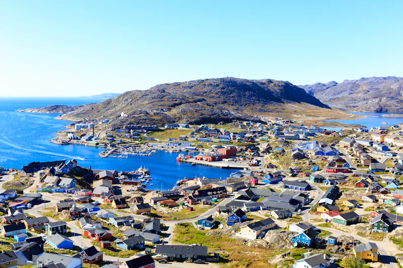 Hafen von Qaqortoq in Grönland - &copy;watcharapas - stock.adobe.com
