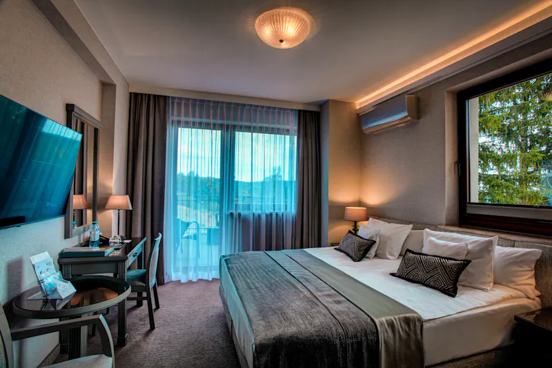 Zimmerbeispiel Doppelzimmer im Hotel Bialy Kamien &ndash; &copy;Hotel Bialy Kamien