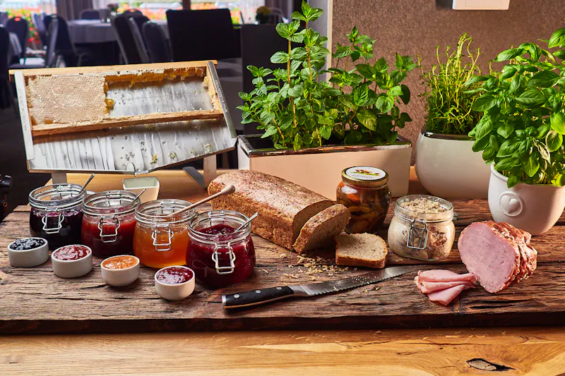 Frühstücksbuffet im Hotel Bialy Kamien   &ndash; &copy;GORECKI SEBASTIAN