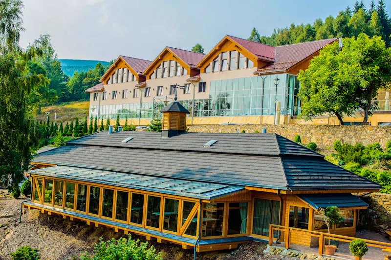 Außenansicht Hotel Bialy Kamien &ndash; &copy;www.olivasoto.com tel.+48600251840