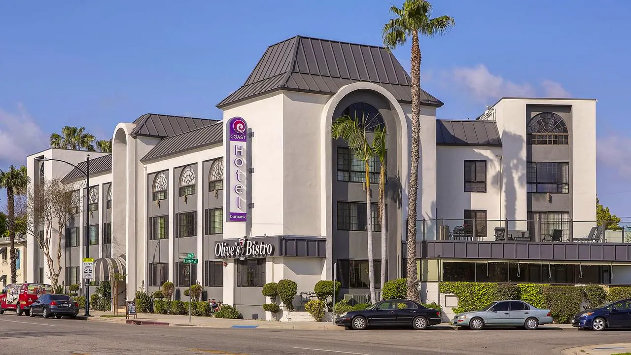 Coast Burbank Hotel - Außenansicht&nbsp;&ndash;&nbsp;&copy;&nbsp;2020 - 2026 Coast Hotels Limited