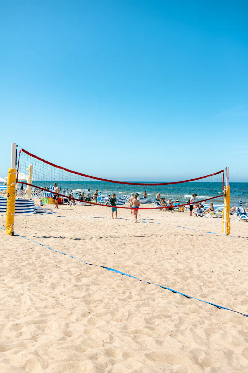 Volleyballfeld am Strand von Dzwirzyno &ndash; &copy;Hotel Senator