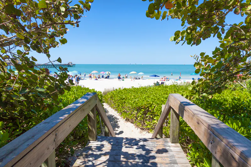 Strand von Naples in Florida - &copy;philipus - stock.adobe.com