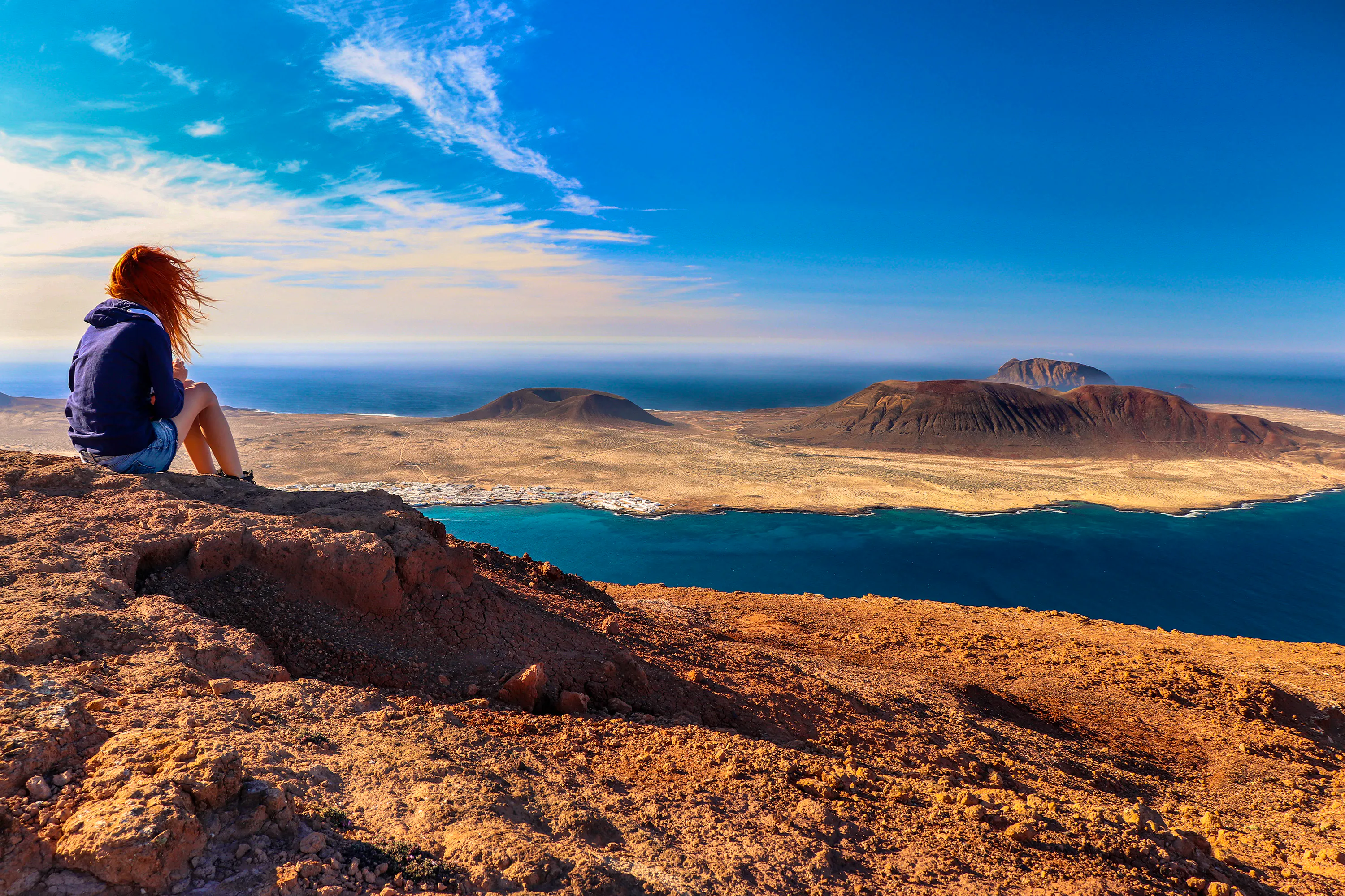Wandern auf der kanarischen Insel Lanzarote &ndash; &copy; LuMaX - stock.adobe.com