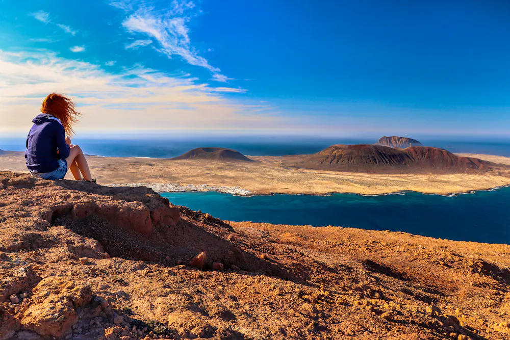Wandern auf der kanarischen Insel Lanzarote &ndash; &copy; LuMaX - stock.adobe.com