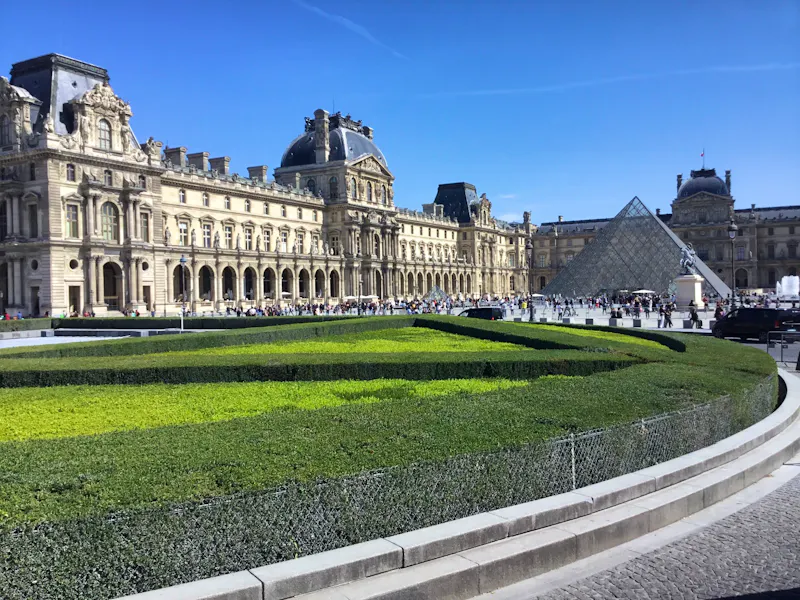 Paris - Louvre - &copy;Eberhardt TRAVEL