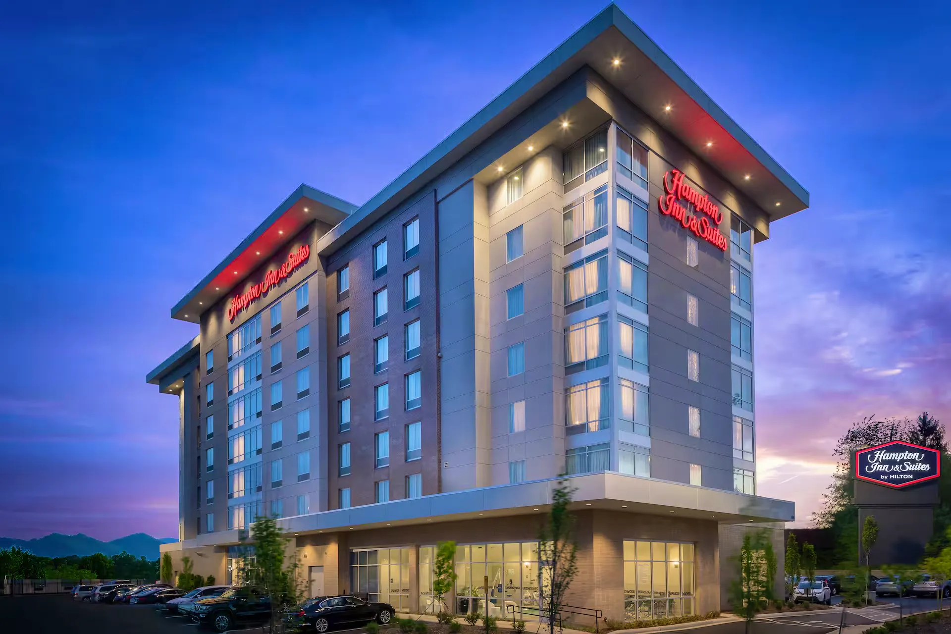 Hampton Inn & Suites Asheville Biltmore Area - Außenansicht&nbsp;&ndash;&nbsp;&copy;&nbsp;2026 Hilton
