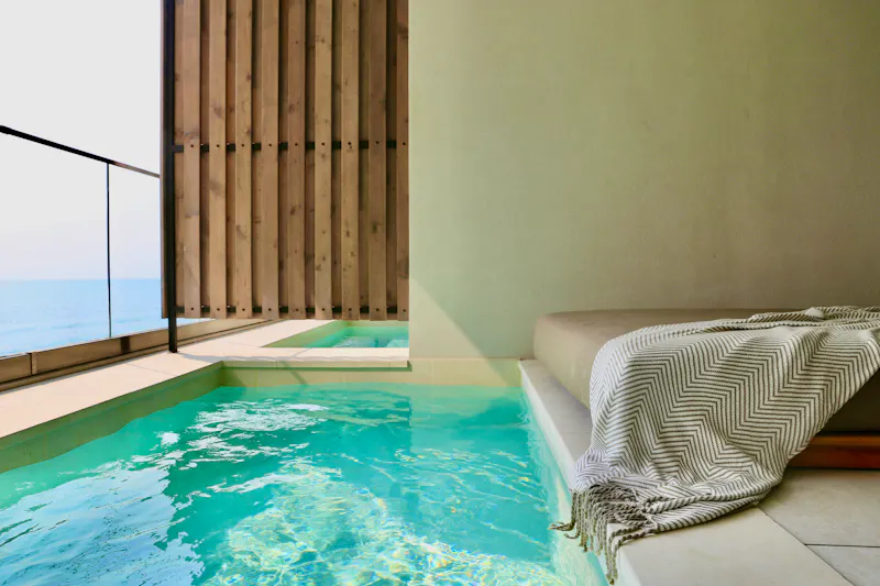 Hotel Grifid Noa - Zimmerbeispiel SwimSuite Meerblick &ndash; &copy;GRIFID Noa 