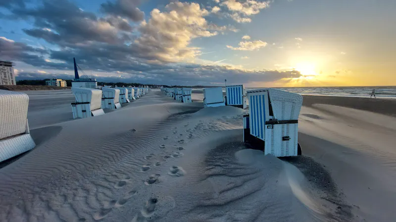 Hotel Neptun in Warnemünde - Strand &ndash; &copy;Eberhardt TRAVEL