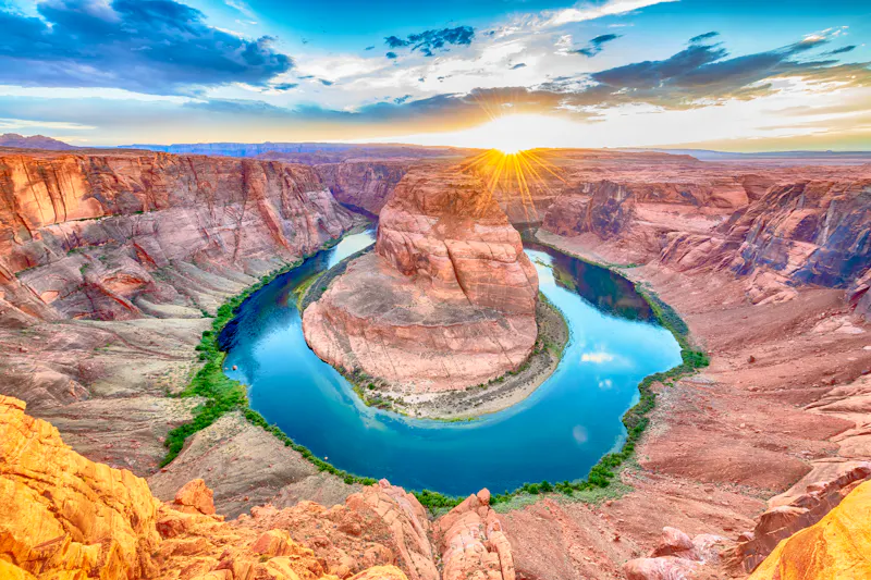 Horseshoe Bend mit Colorado River  - &copy;emotionpicture - stock.adobe.com