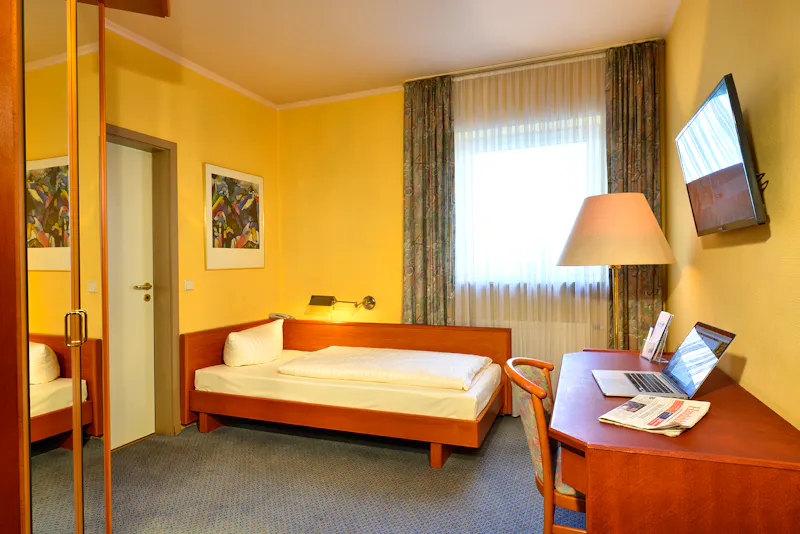 Rheinhotel Vier Jahreszeiten in Bad Breisig - Zimmerbeispiel &ndash; &copy;Dirk Holst DH STUDIO KÖLN - Rheinhotel Vier Jahreszeiten