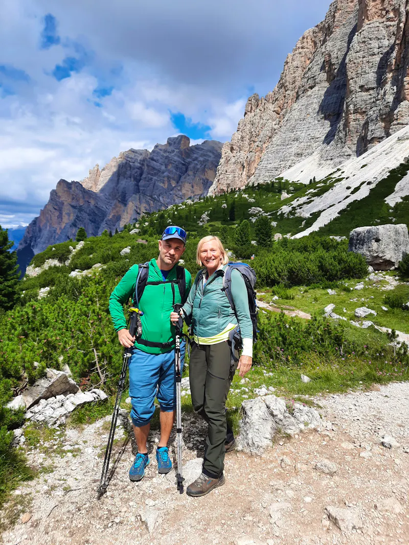 Wanderreiseleiter am Lagazuoi See - &copy;Betina Marinov - Eberhardt TRAVEL