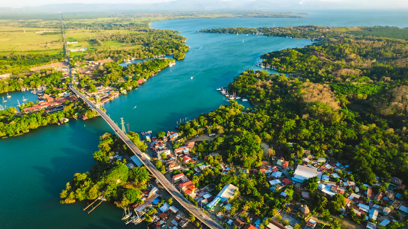 Rio Dulce, Guatemala - &copy;Kevin Luarte - stock.adobe.com
