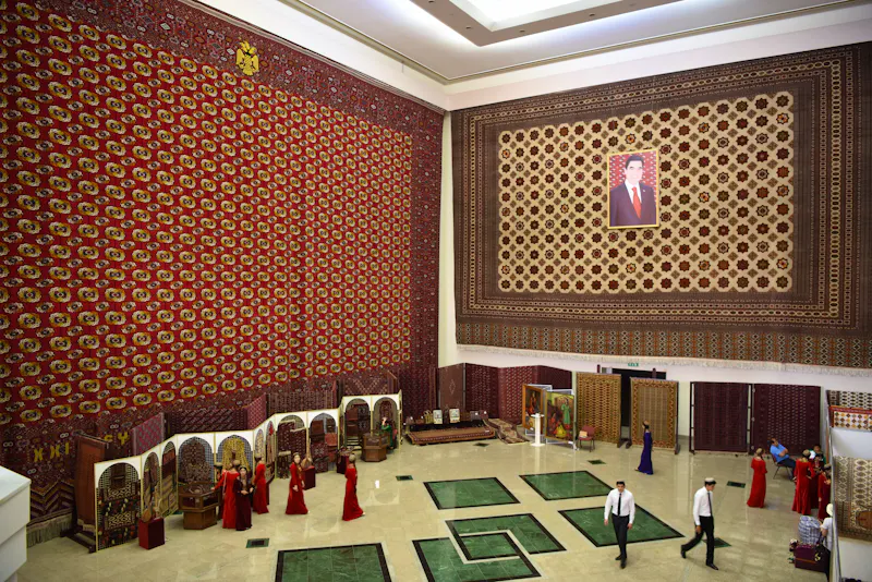 Teppich Museum in Ashgabat - &copy;Foto von Andrej Kulikov