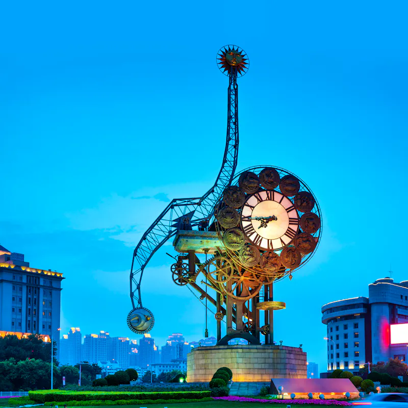 Die Jahrhundertuhr in Tianjin, China  - &copy;gui yong nian - stock.adobe.com