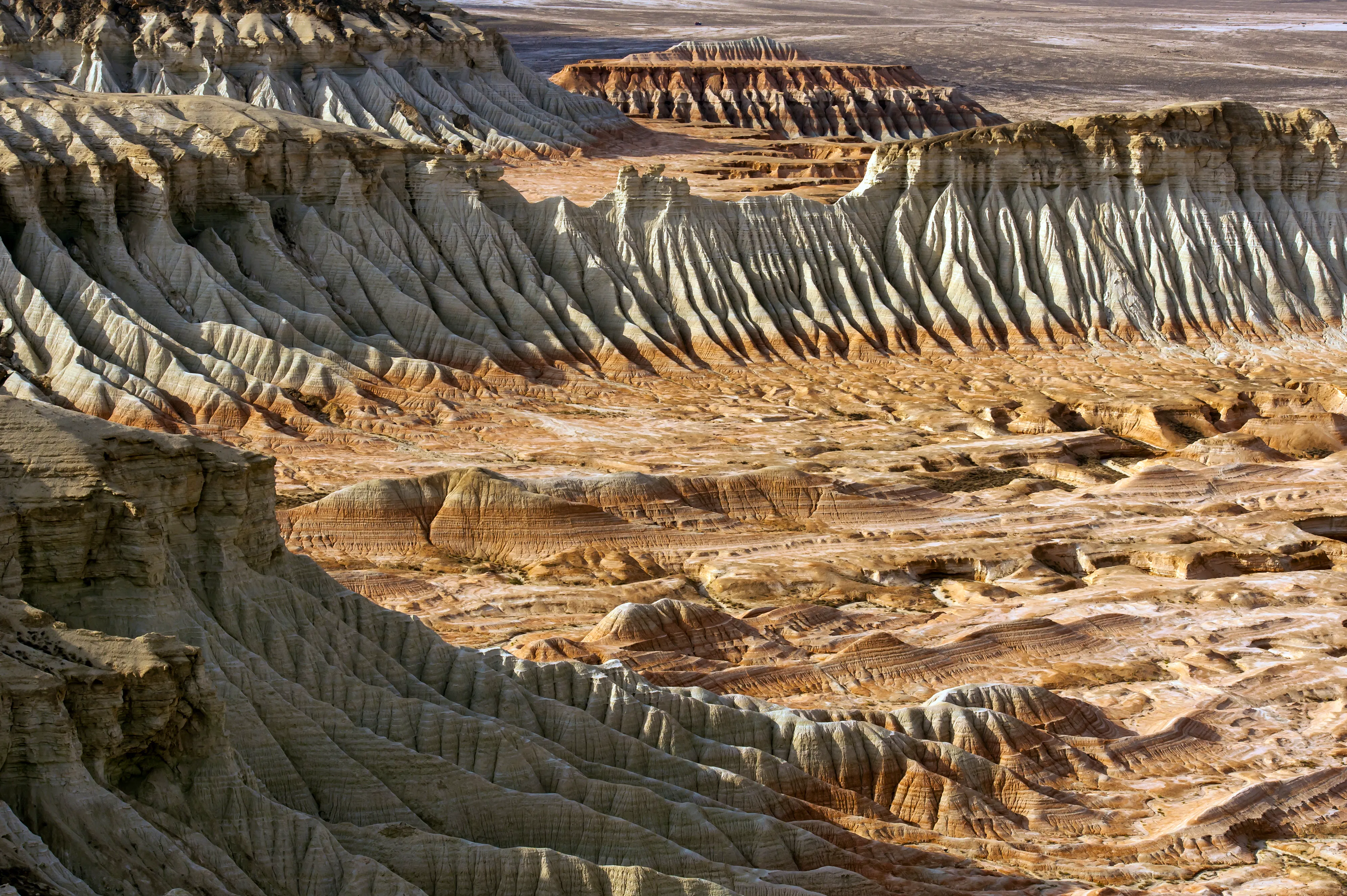 Yangikala Canyons (Schluchten) in Turkmenistan &ndash; &copy; Foto von Andrej Kulikov