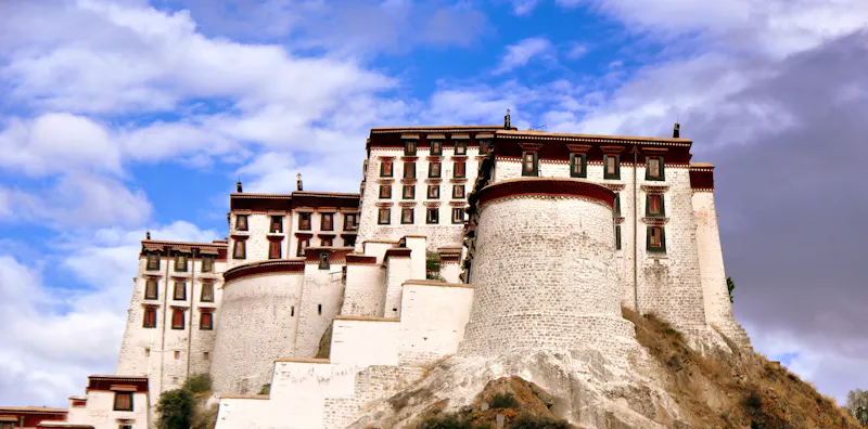 Potala-Palast in Lhasa - &copy;thauwald-pictures - stock.adobe.com