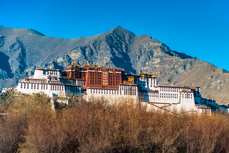 Potala-Palast in Lhasa - &copy;Dr. Jürgen Tenckhoff - stock.adobe.com