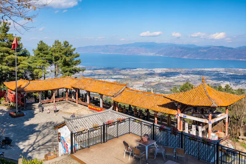 Cangshan-Berg  - &copy;Nicholisa - stock.adobe.com