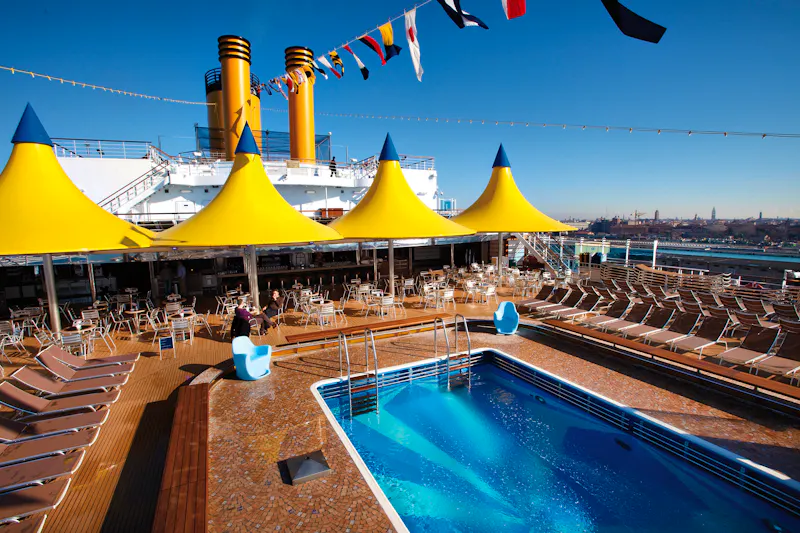 Costa Deliziosa - Lidodeck mit Pool - &copy;Costa Crociere